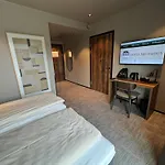 Melfarhus - Your Modern Self-service At The Marina *