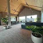 Melfarhus - Your Modern Self-service At The Marina * 미델파르트
