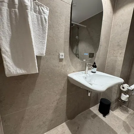 Hotel Melfarhus - Your Modern Self-service At The Marina