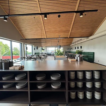 Melfarhus * מידלפרט