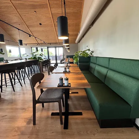Melfarhus - Your Modern Self-service At The Marina Hotel