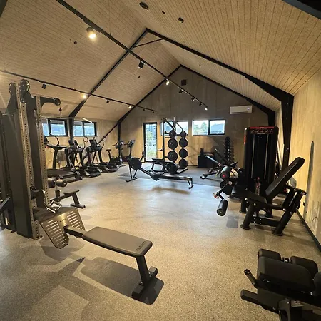 Melfarhus מלון *