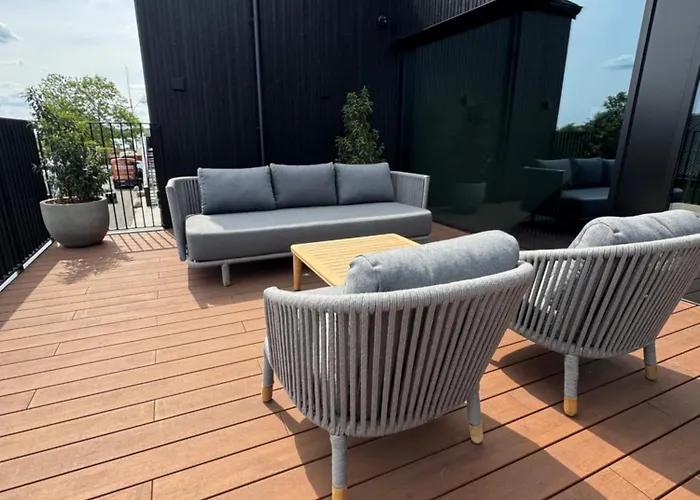 Отель Melfarhus *